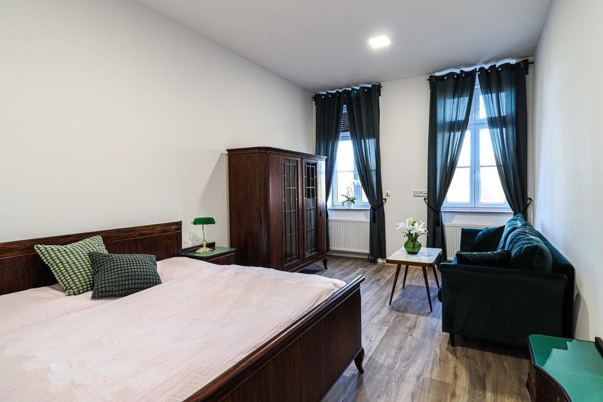 Penzion U Hlavacku Horažďovice Exteriör bild