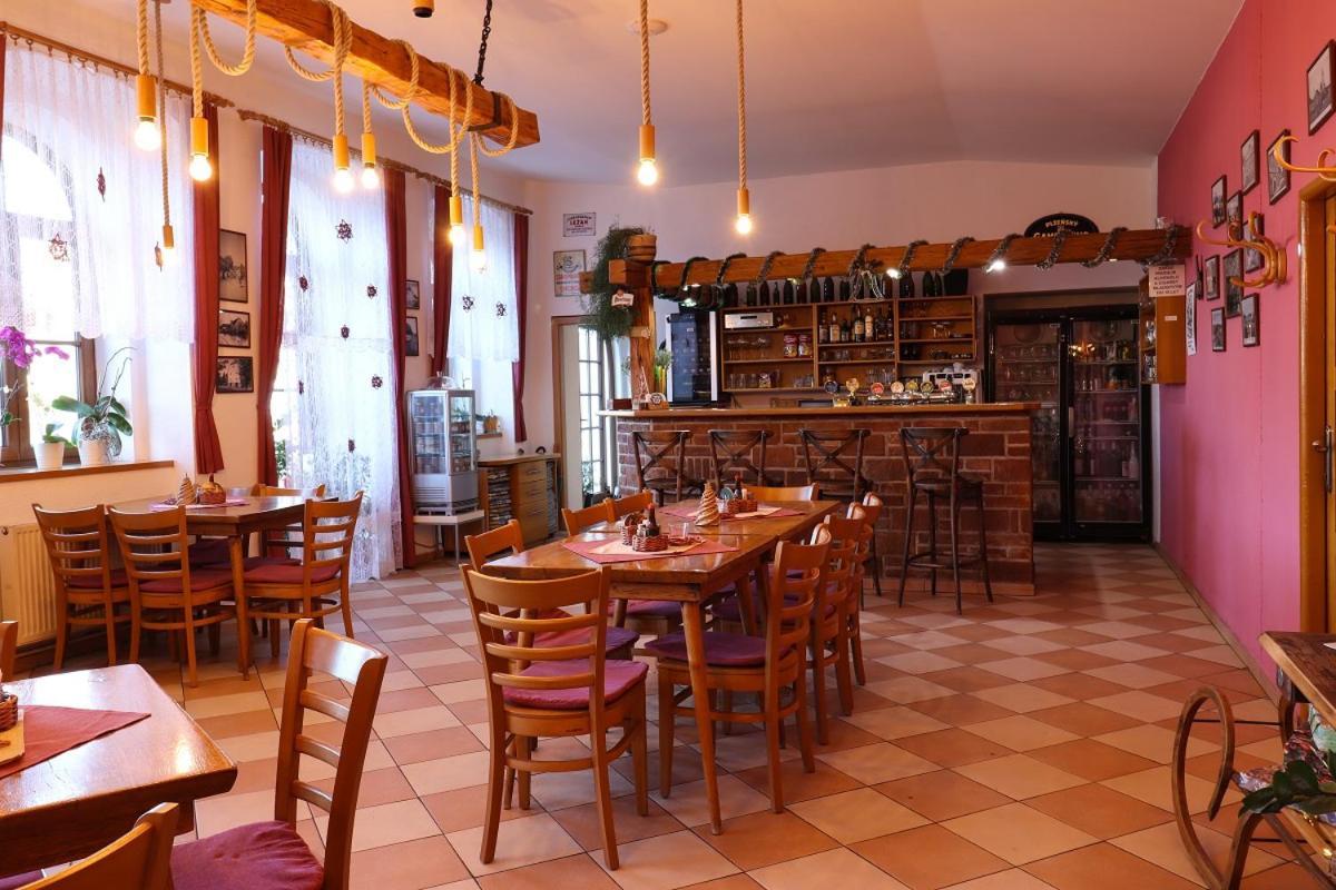 Penzion U Hlavacku Horažďovice Exteriör bild